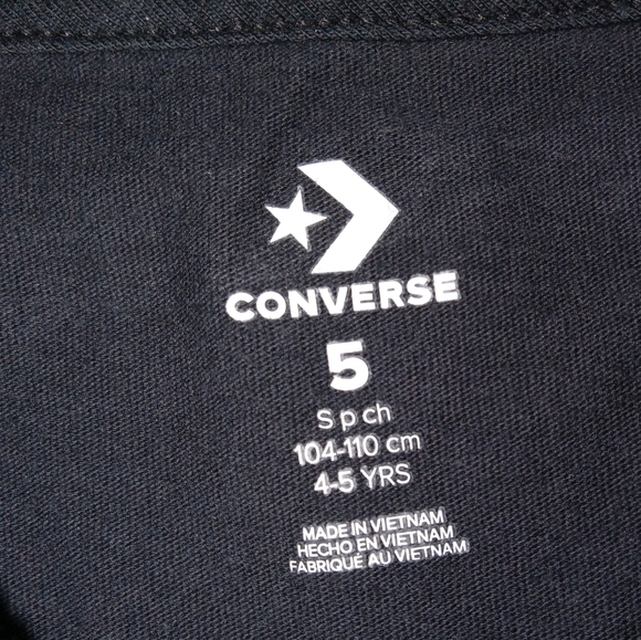 Size 4-5 Converse shirt. - Picture 4 of 4